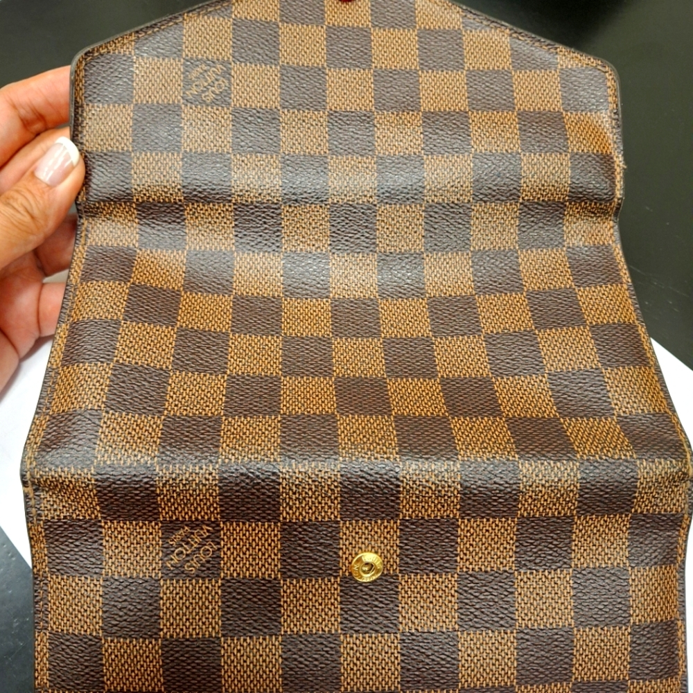 Louis Vuitton Sarah Wallet